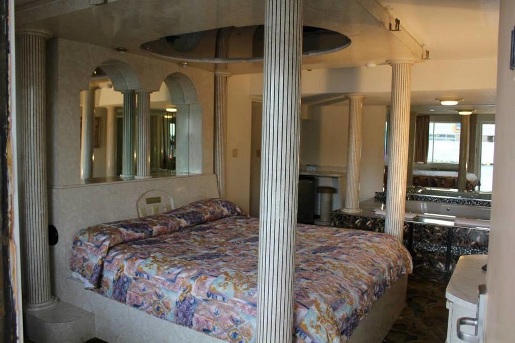 Presidential Inn And Suites Лионс Экстерьер фото